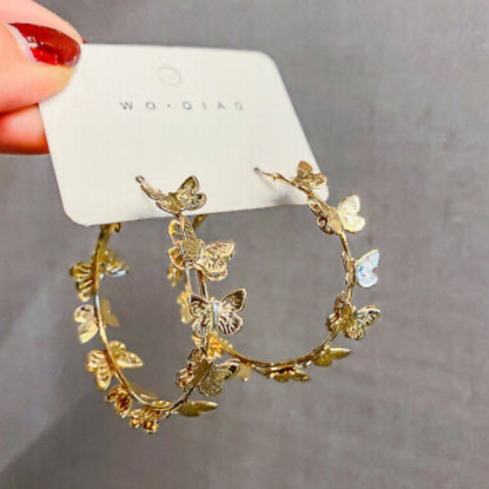 NEW Butterfly 18k Gold Plated Hoop Earrings - Picture 5 of 9
